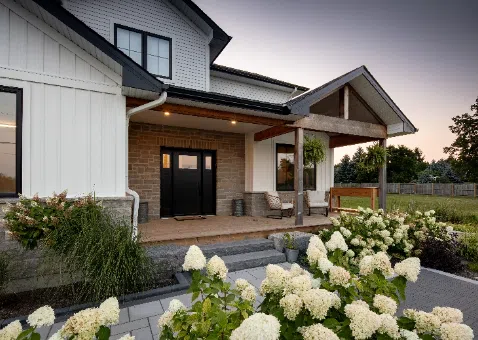 quarrystone-construction-about-4-wide